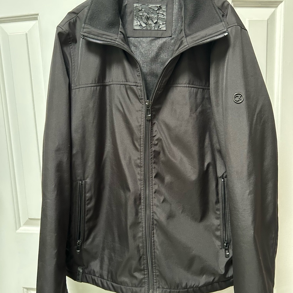 Calvin Klein Black Windbreaker Jacket with Zippered Front. Mens  Medium.
